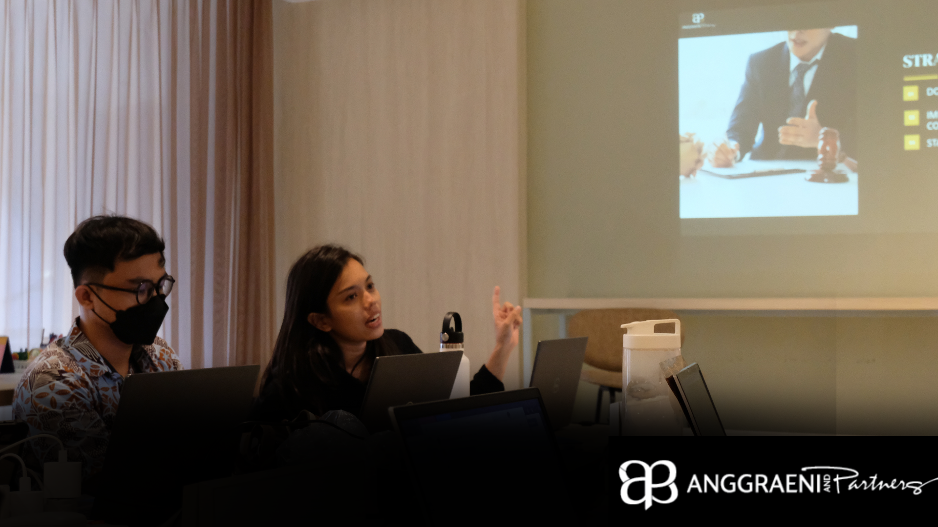 Featured Image for A Fruitful Discussion on Legal Skills: Contract Signing Preparation: Insights from Agnes Wulandari